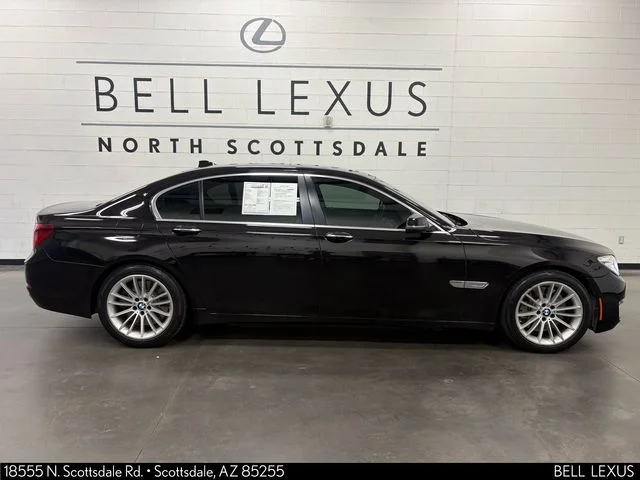 Used 2015 Red BMW 750Li image 3