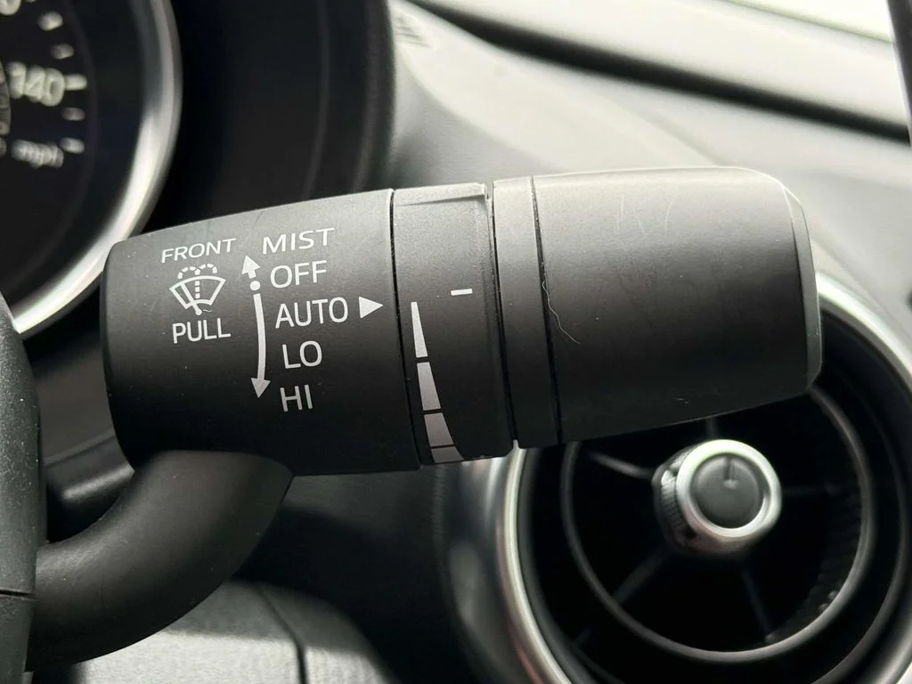 Used 2023 White Mazda Grand Touring image 23