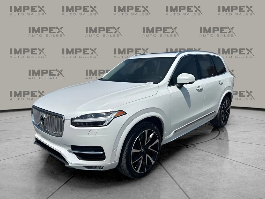 Used 2019 White Volvo T6 Inscription image 1