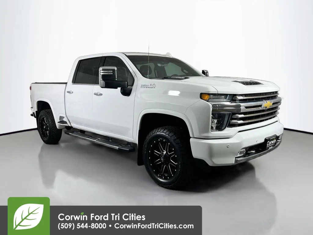 2021 Chevrolet Silverado HD High Country 4WD Crew Cab Short Box's photo