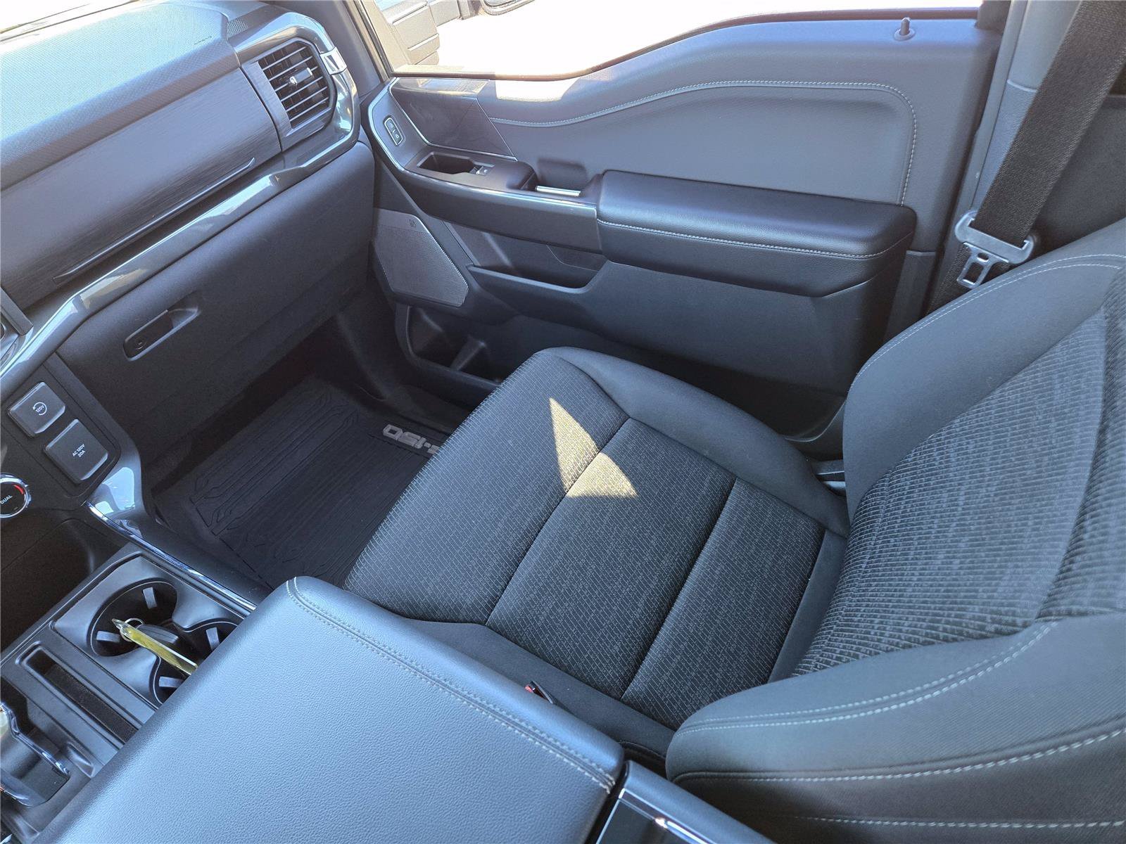 Used 2022 Gray Ford XLT image 19