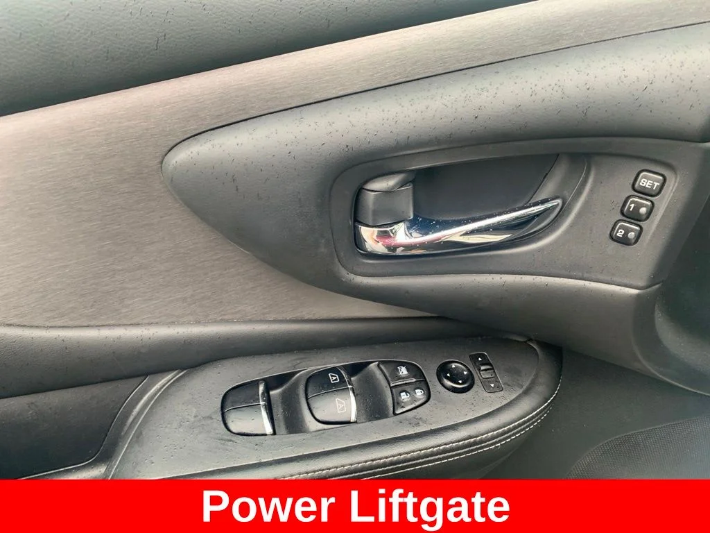 Used 2020 White Nissan SL image 14