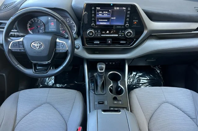 Used 2021 Gray Toyota LE image 15