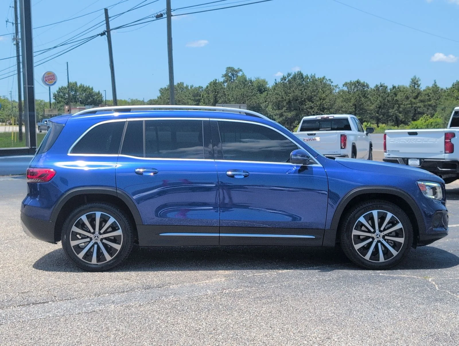 Used 2021 Blue Mercedes-Benz GLB 250 image 8
