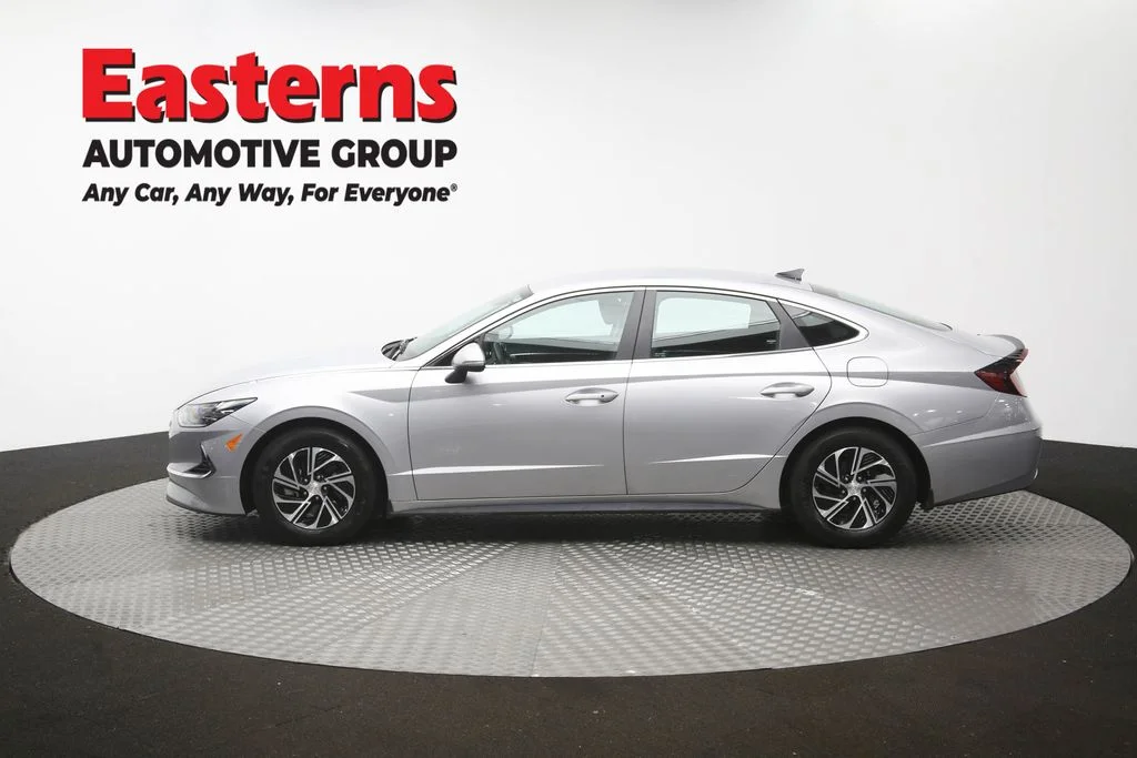 Used 2023 Silver Hyundai Blue image 62