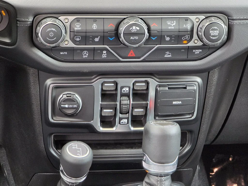 New 2026 White Jeep Sahara image 30