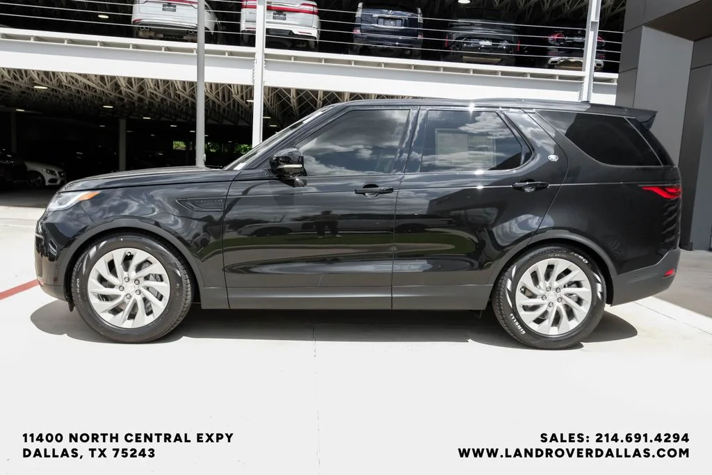 New 2026 Santorini Black Metallic Land Rover S image 10