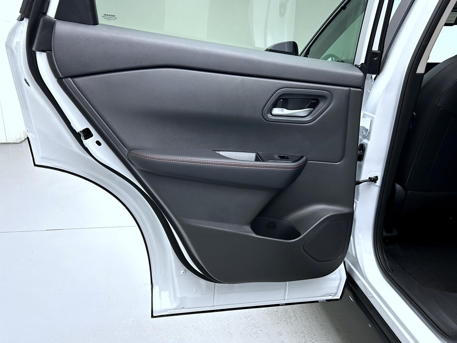 New 2027 Everest White Pearl Nissan Rock Creek image 20