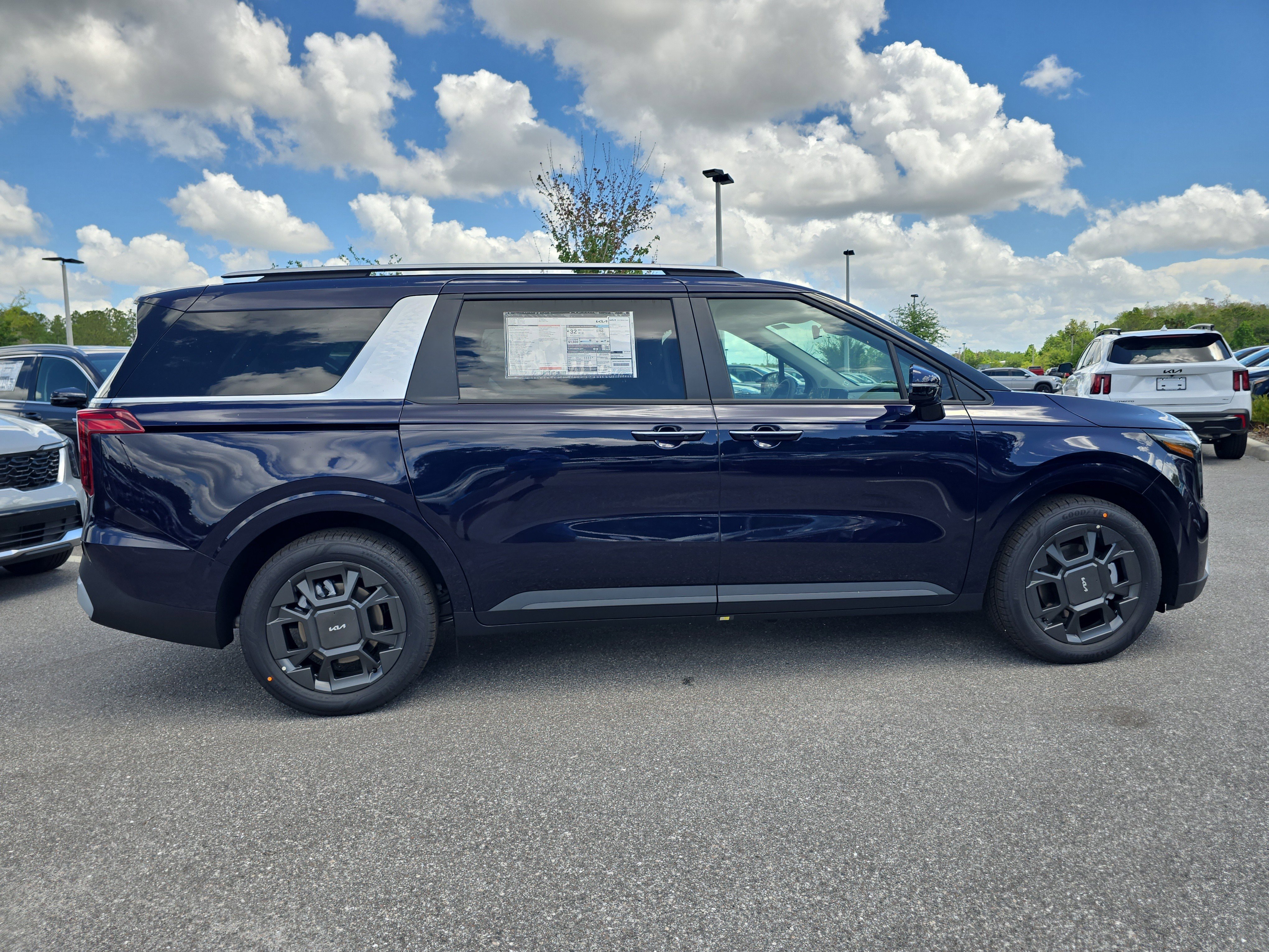New 2026 Deep Chroma Blue Kia EX image 9