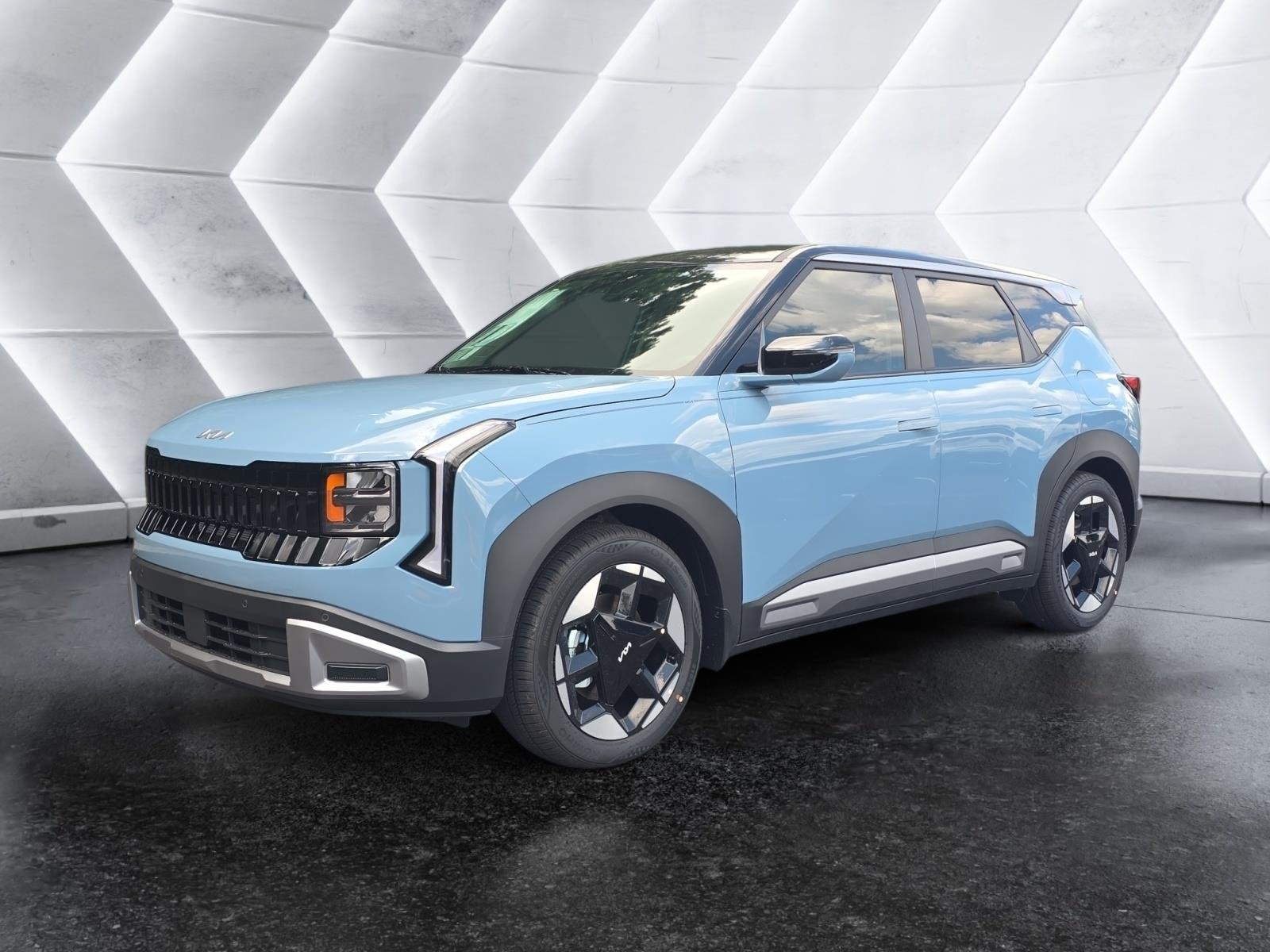 New 2027 Frost Blue/Black Roof Kia S image 1