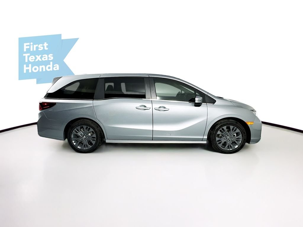 New 2026 Solar Silver Metallic Honda Touring image 8
