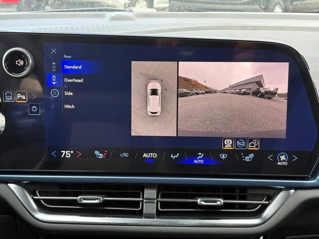 2026 Chevrolet Equinox EV 2LT - Photo 11