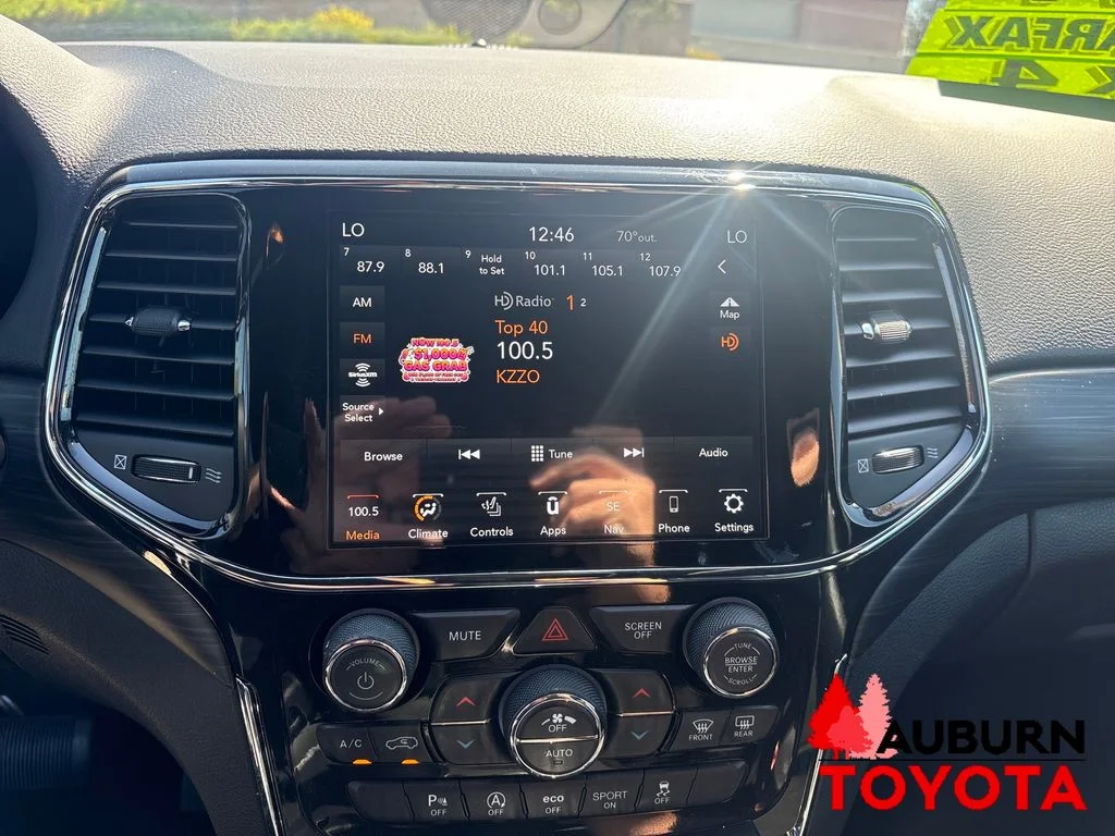 Used 2021 Black Jeep Laredo X image 17
