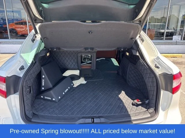 Used 2019 White Maserati  image 16