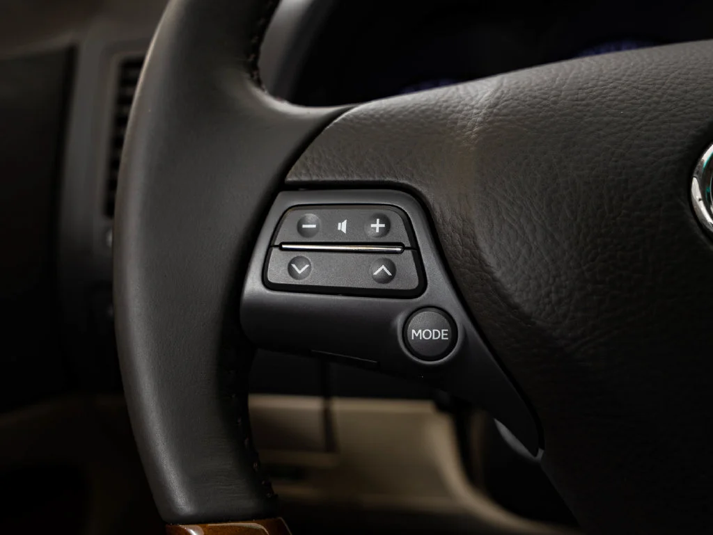 Used 2011 Starfire Pearl Lexus 350 image 26
