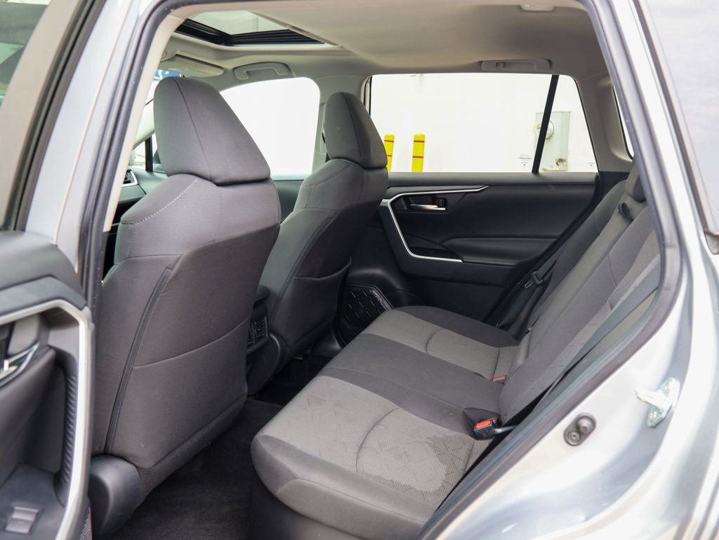 Used 2022 Silver Toyota XLE image 17