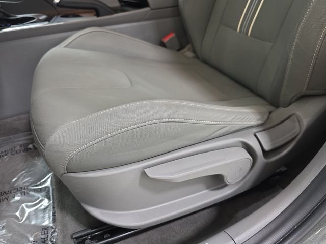 Used 2024 Gray Hyundai SEL image 29