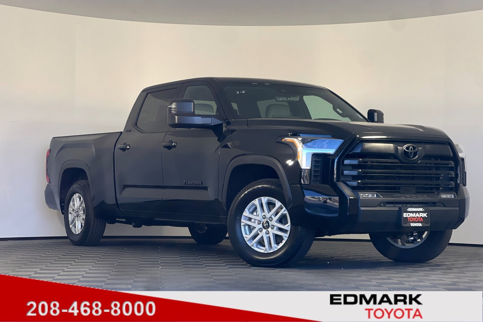 Tundra　イタリア語 New 2025 Toyota Tundra i-FORCE MAX Capstone in Danvers #SX091983