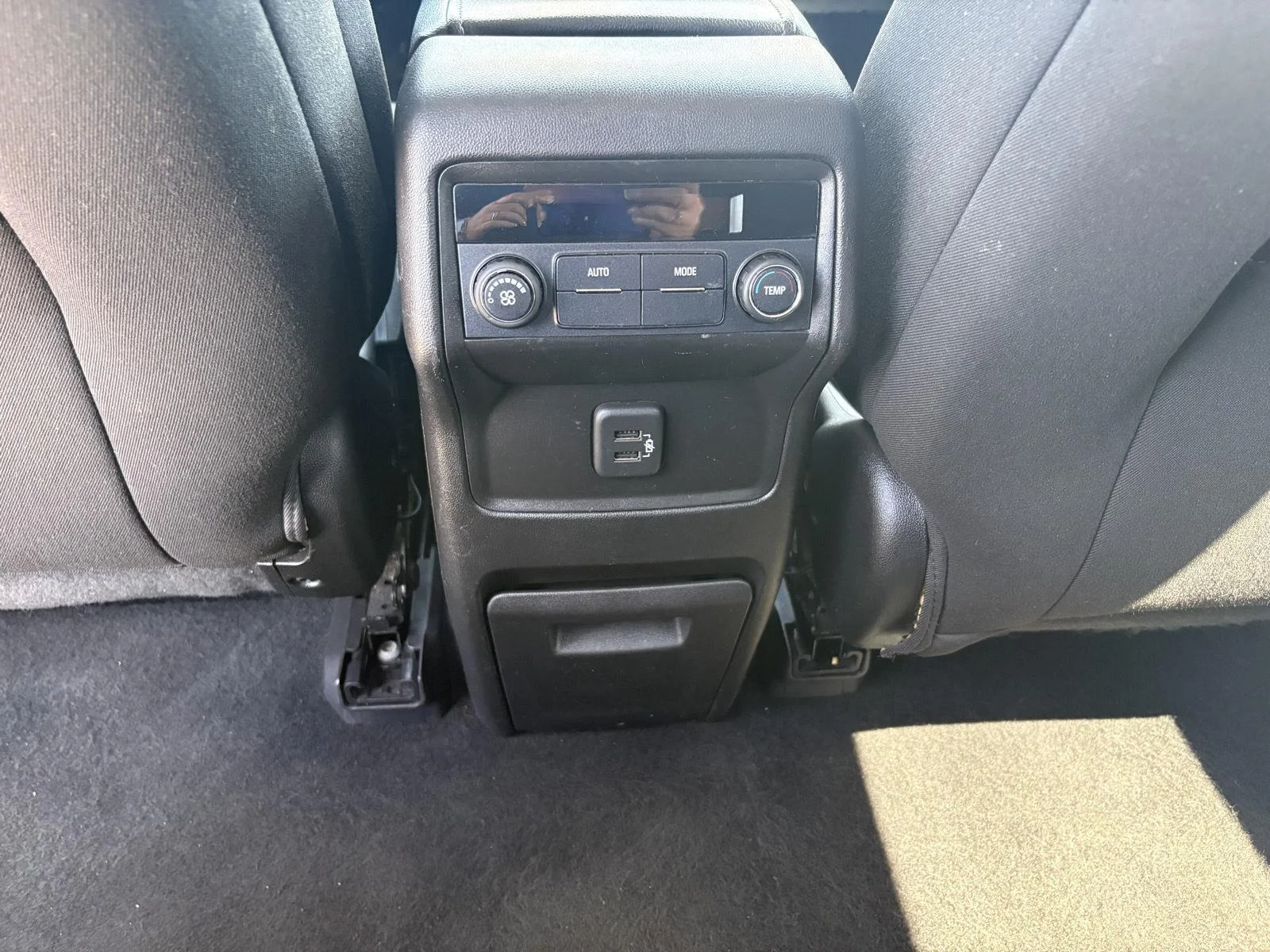 Used 2019 Pepperdust Metallic GMC SLE image 30