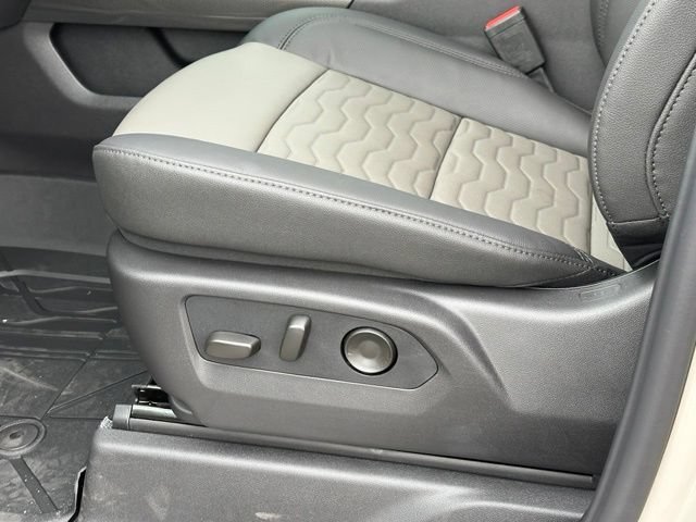 2026 Chevrolet Silverado 1500 ZR2 - Photo 25