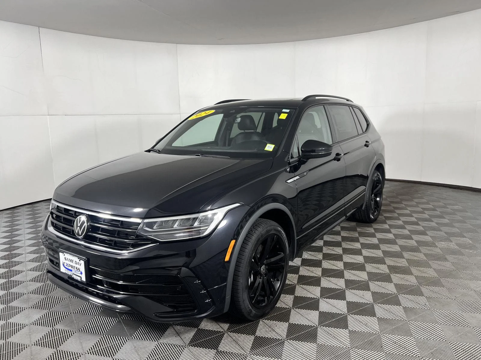Used 2024 Deep Black Pearl Volkswagen SE R-Line Black image 15