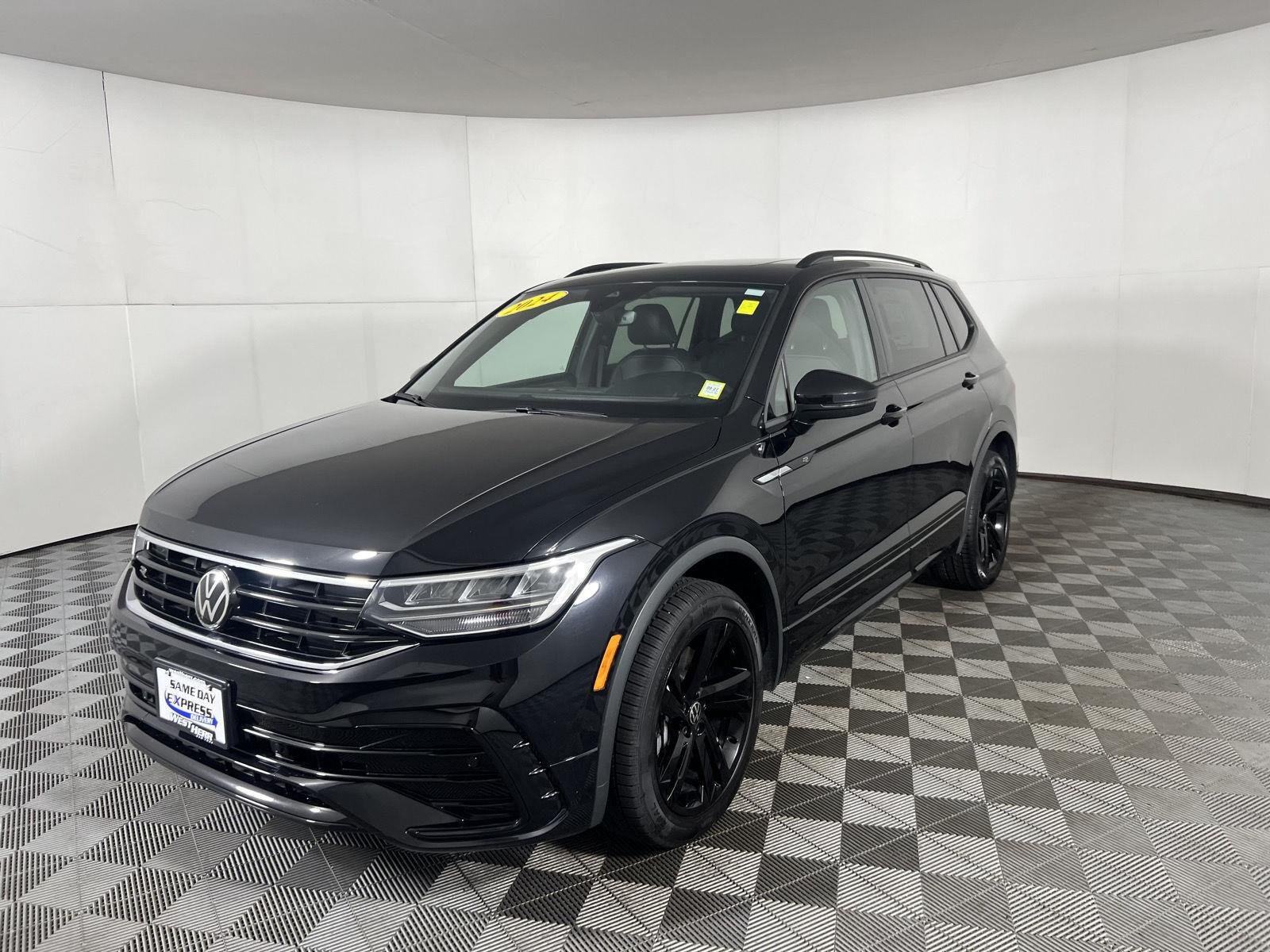Used 2024 Deep Black Pearl Volkswagen SE R-Line Black image 15