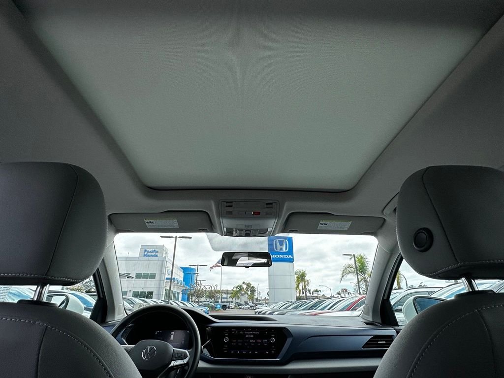 Used 2022 White Volkswagen 1.5T SE image 19