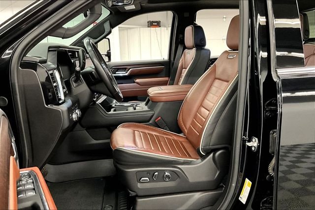 Used 2024 Onyx Black GMC Denali Ultimate image 24