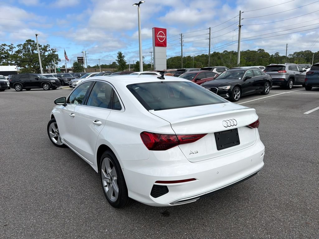 Used 2024  Audi 40 Premium image 5