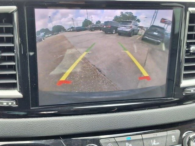 Used 2023 Brilliant Black Crystal Pearlcoat Chrysler Touring L image 16