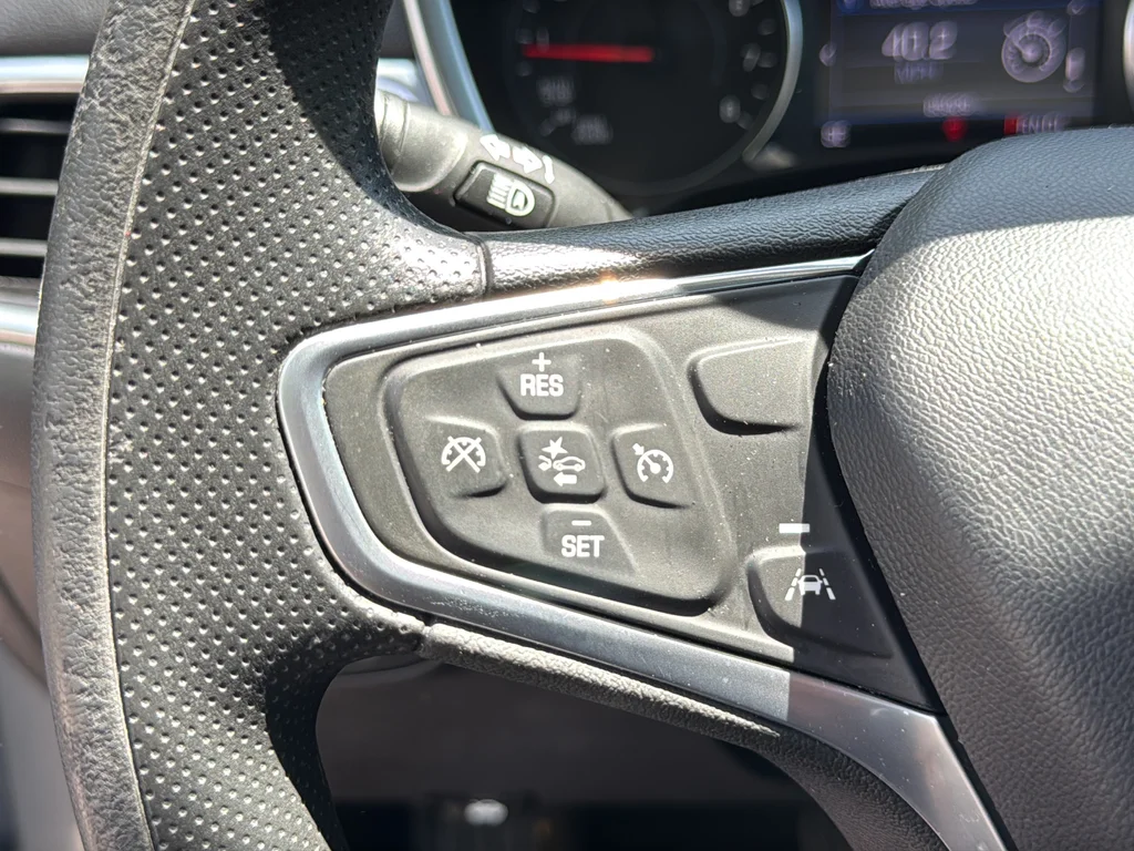 Used 2023 Gray Chevrolet LT image 9
