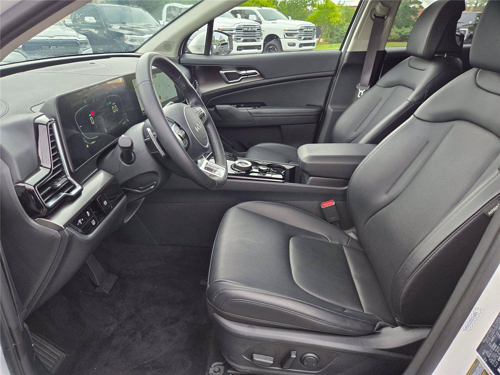 Used 2025 Snow White Pearl Kia EX image 21