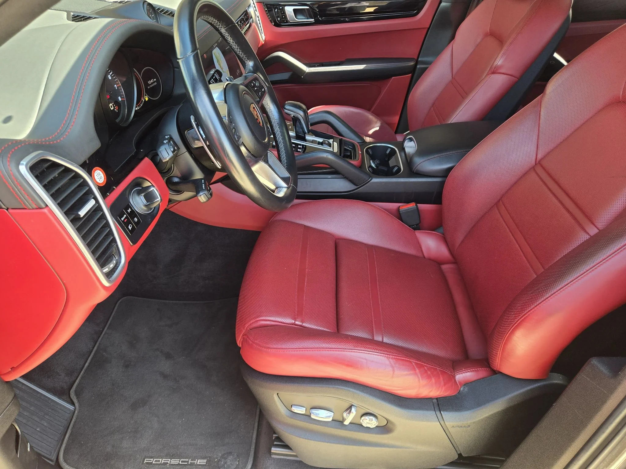 Used 2020 Quartzite Metallic Porsche S image 13