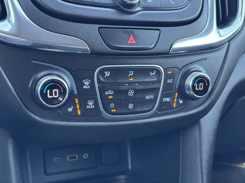 Used 2020 MIDNIGHT BLUE METALLIC Chevrolet LT image 25