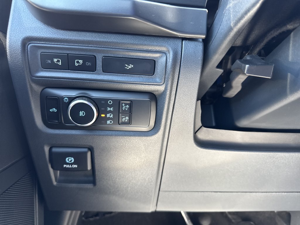 Used 2024 Silver Ford XLT image 25