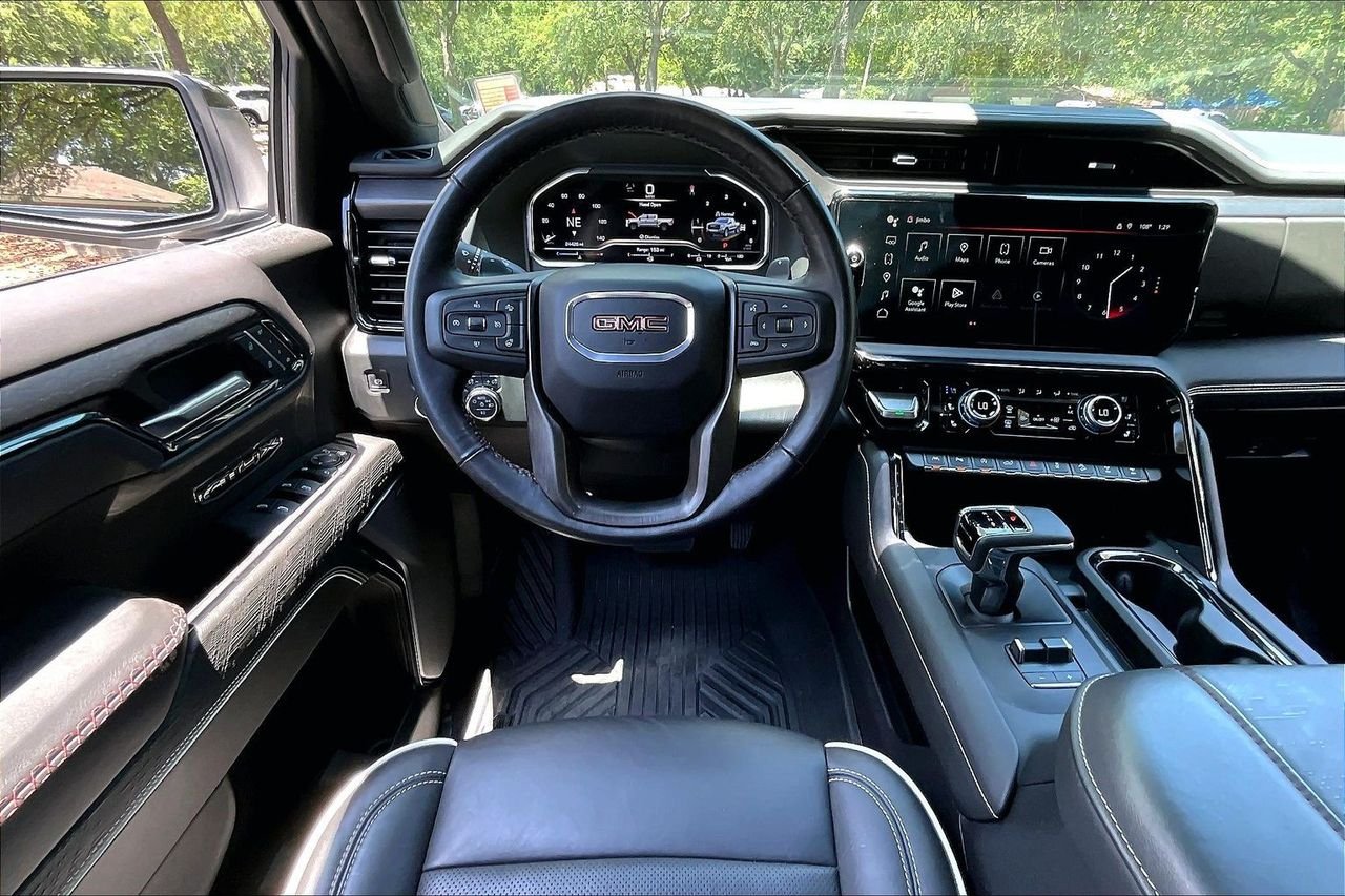 Used 2024 White GMC AT4X image 8