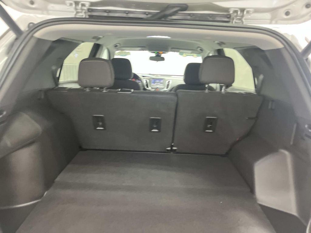 2021 Chevrolet Equinox LT - Photo 11
