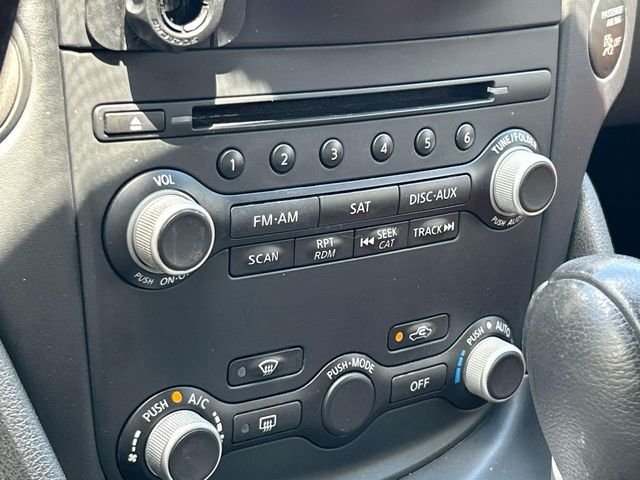 Used 2017 Black Nissan Touring image 30
