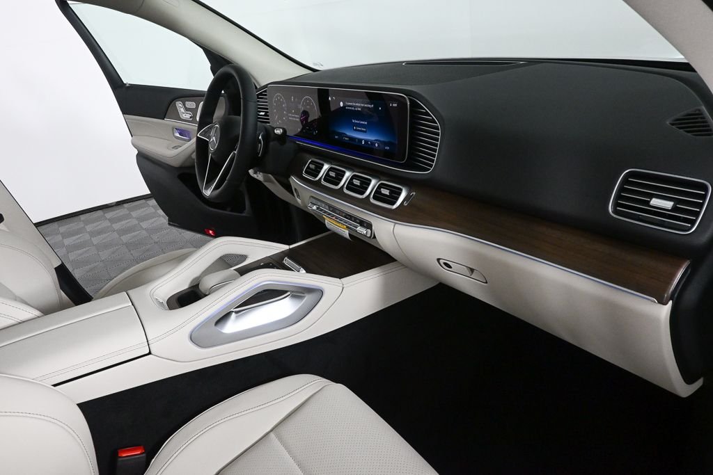 New 2026 Black Mercedes-Benz GLE 450 image 24
