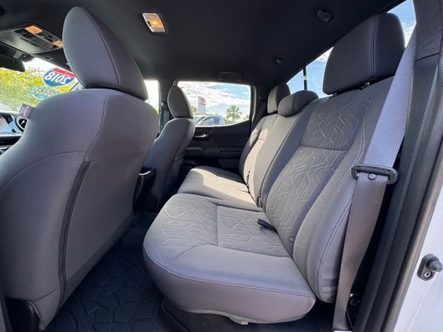 Used 2018 White Toyota TRD Off-Road image 40