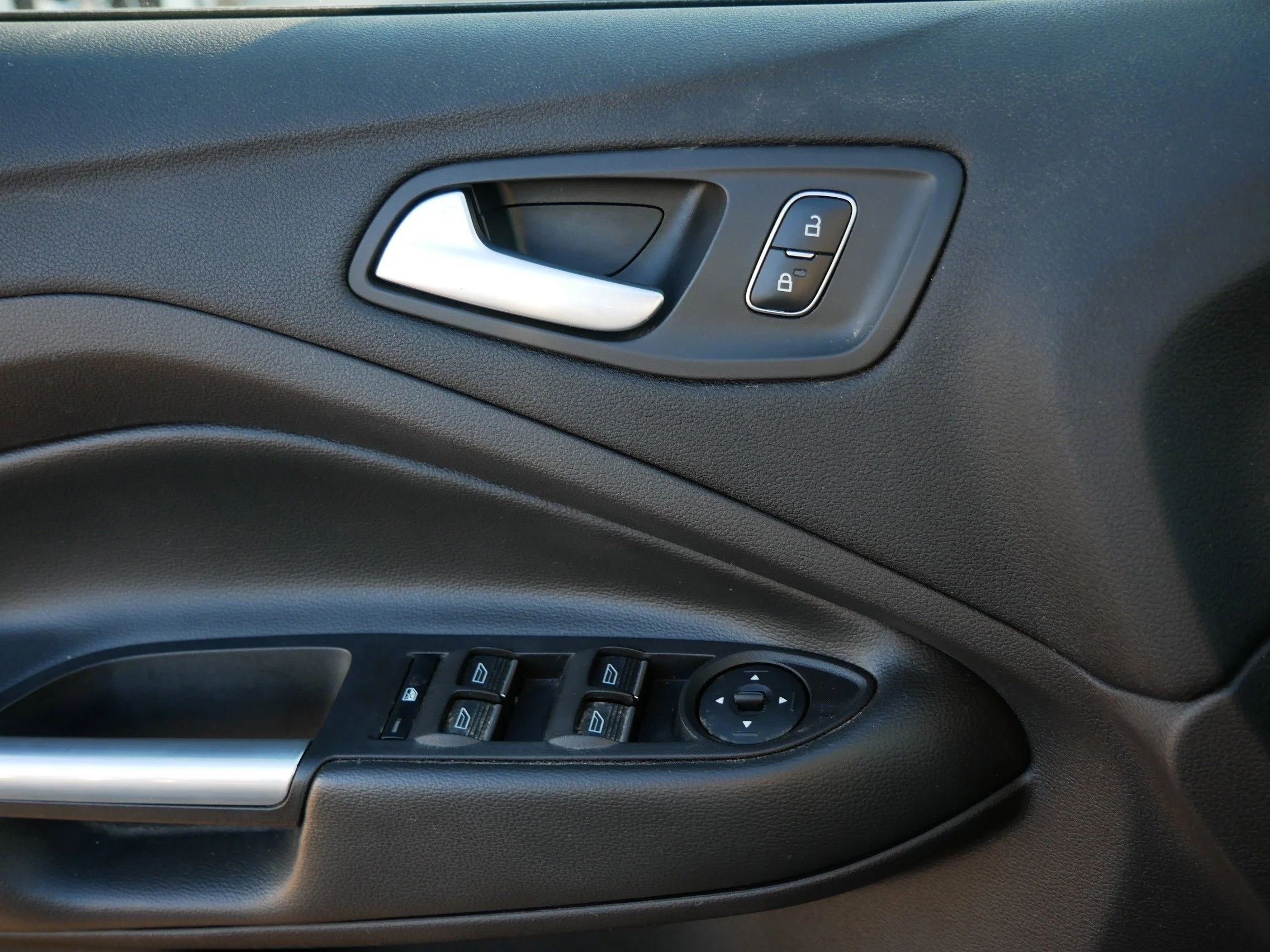 Used 2017 Magnetic Ford SE image 27