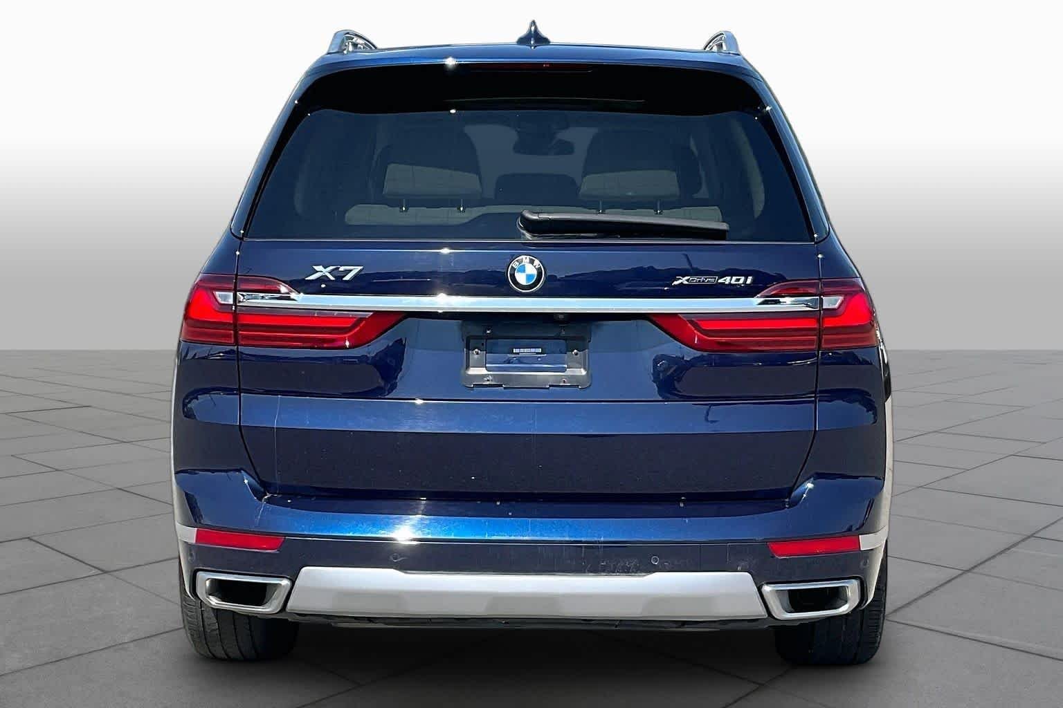 Used 2020 Tanzanite Blue II Metallic BMW xDrive40i image 4