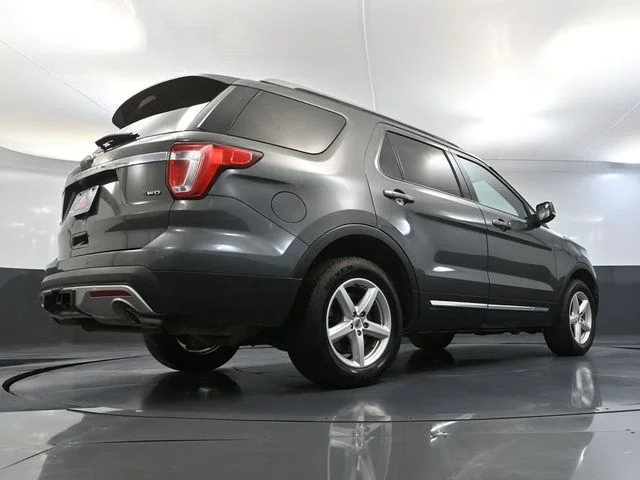 2017 Ford Explorer XLT - Photo 51