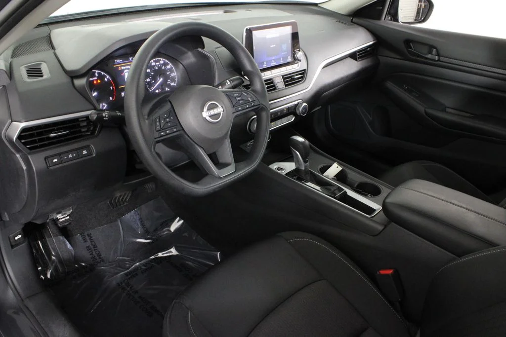 2025 Nissan Altima S - Photo 19