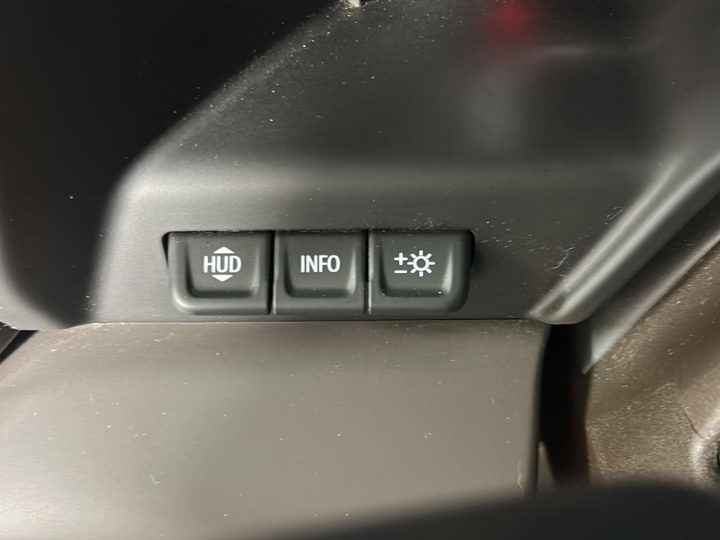 Used 2024 White Frost Tricoat GMC Denali image 26