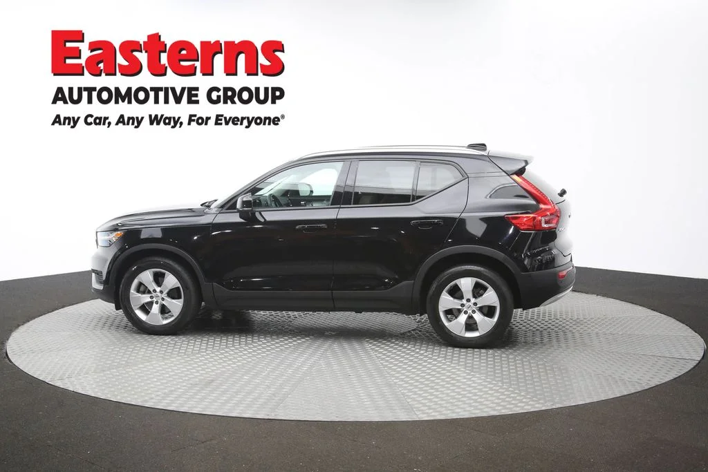 Used 2019 Black Volvo Momentum image 59