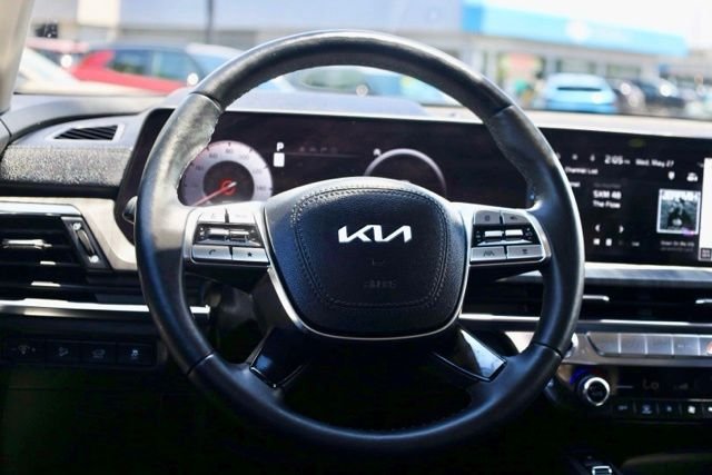 Used 2024 Midnight Kia SX image 38