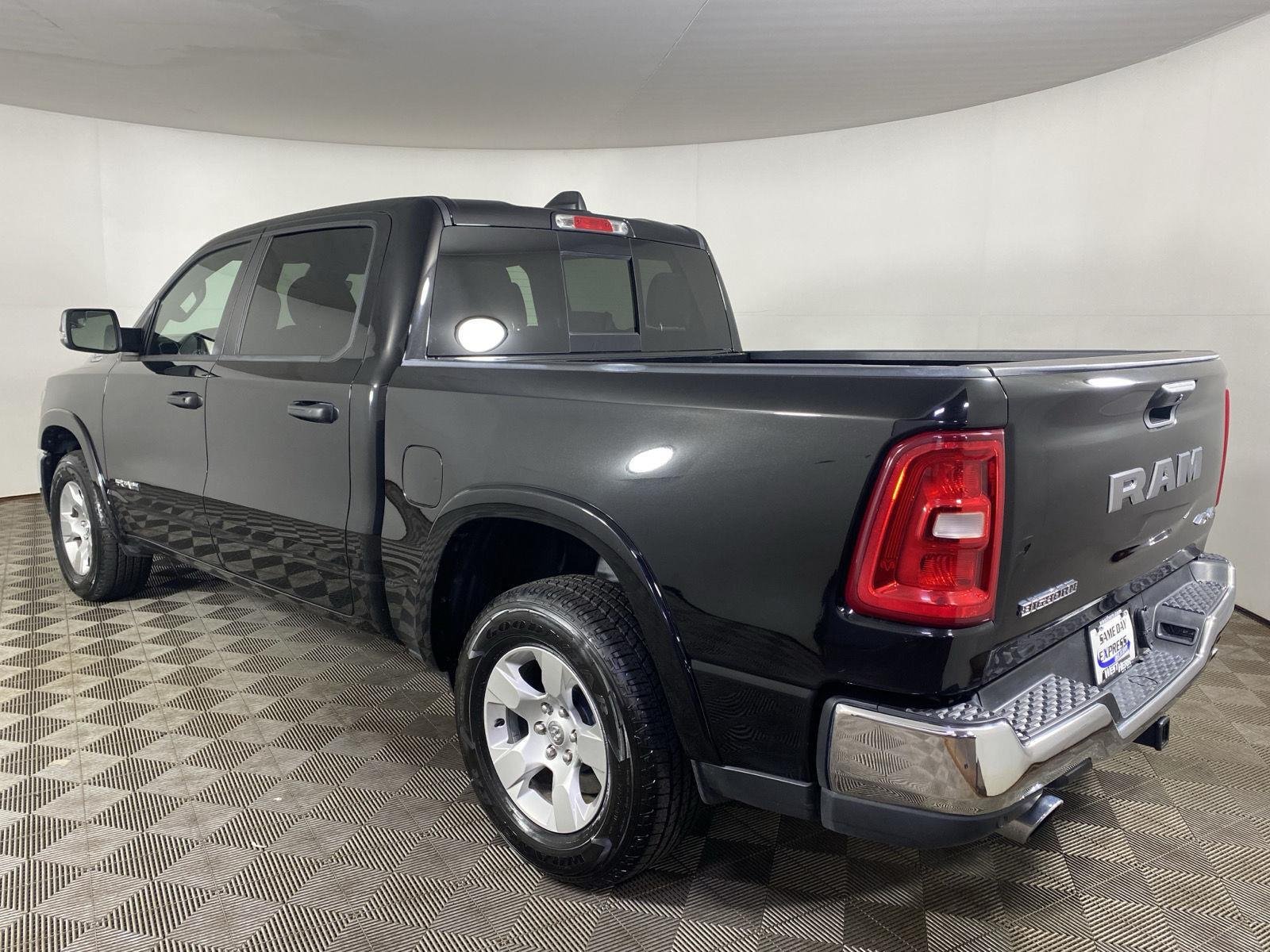 Used 2025 Diamond Black Ram Big Horn/Lone Star image 4