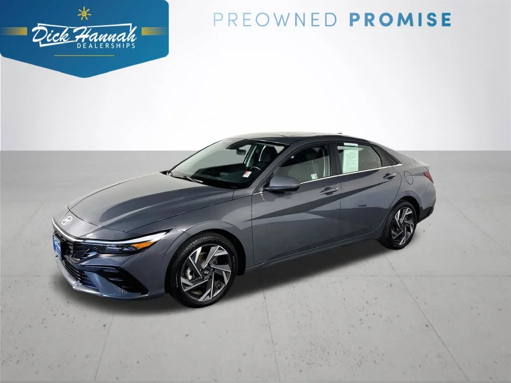 Used 2025 Gray Hyundai SEL Convenience image 1