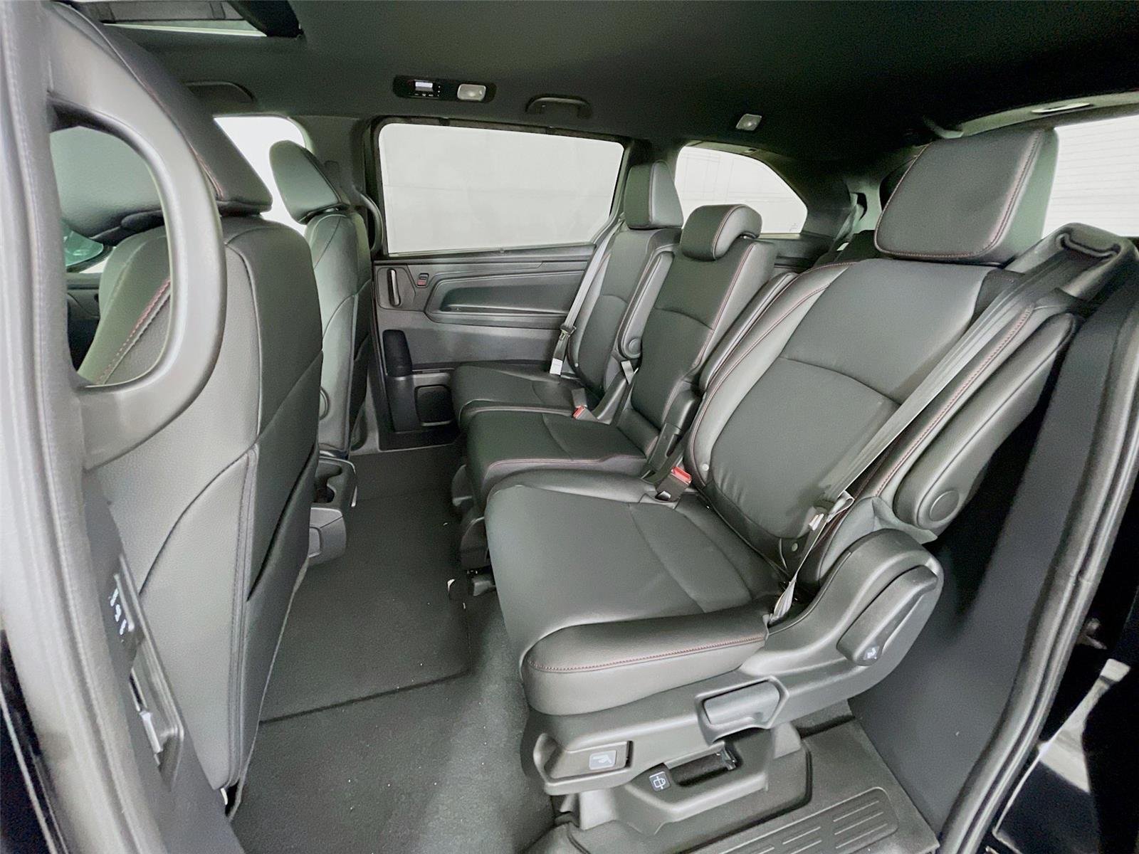2026 Honda Odyssey Sport L - Photo 18